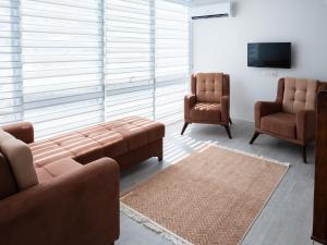A seating area at Araz Suit