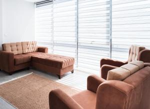 A seating area at Araz Suit