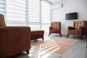 A seating area at Araz Suit