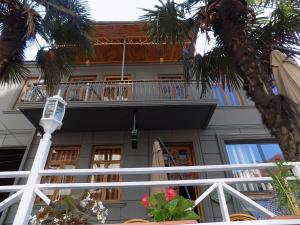 Balkón nebo terasa v ubytování Palm Hotel
