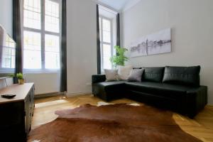 Posedenie v ubytovaní Standard Apartment by Hi5 - Steindl street