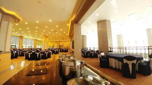 Restaurace v ubytování YangYang International Airport Hotel