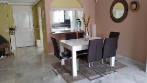 Fotografia z galérie ubytovania Townhouse Mar y Sol v destinácii Benalmádena