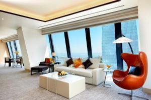 Posezení v ubytování Fairmont Baku, Flame Towers