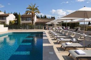 A piscina localizada em La Bastide de Biot ou nos arredores