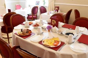 Toit of the bed and breakfast aladel või selle läheduses