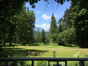 Photo de la galerie de l'établissement Wedgwood Manor and Glamping Retreat, à Crawford Bay