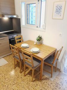 Kuchyňa alebo kuchynka v ubytovaní Spacious 110m2 2bedrooms 2bathrooms Center Athens