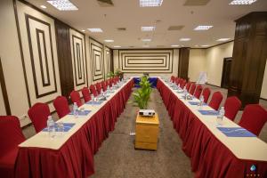 The business area and/or conference room at Vientiane Plaza Hotel