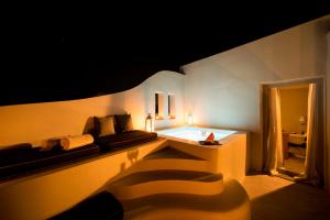 Ένα ή περισσότερα κρεβάτια σε δωμάτιο στο Avaton Resort And Spa 