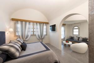 Ένα ή περισσότερα κρεβάτια σε δωμάτιο στο Avaton Resort And Spa 