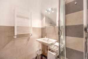 Vannituba majutusasutuses Biancorèroma B&B