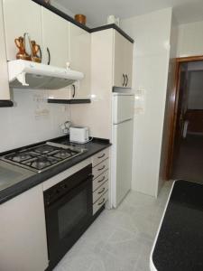 Kuchnia lub aneks kuchenny w obiekcie APARTAMENTOS DAYMA