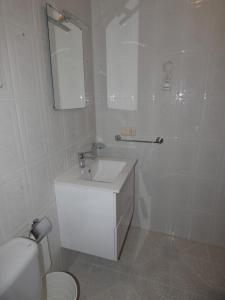 Łazienka w obiekcie APARTAMENTOS DAYMA