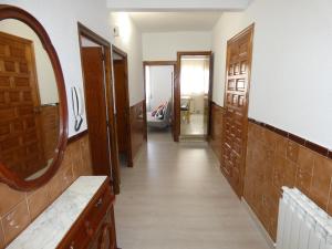 Zdjęcie z galerii obiektu APARTAMENTOS DAYMA w mieście Jarandilla de la Vera