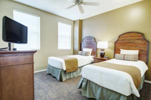 Postel nebo postele na pokoji v ubytování WorldMark Bison Ranch