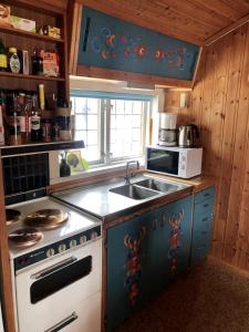 Кухня або міні-кухня у Lillstugan