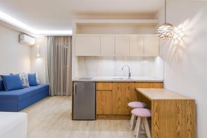 Köök või kööginurk majutusasutuses Iliomagic Luxury Suites Thassos