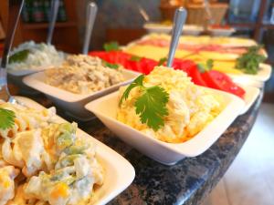 Jedlo v ubytovaní bed & breakfast alebo blízkom okolí