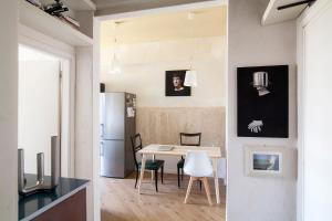 Kuchyň nebo kuchyňský kout v ubytování Via Pai Home Accogliente bilocale a due passi da Firenze Wi-Fi veloce & parcheggio gratuito