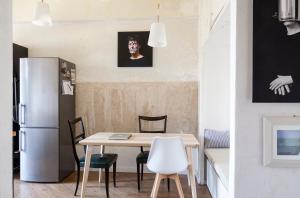 Kuchyň nebo kuchyňský kout v ubytování Via Pai Home Accogliente bilocale a due passi da Firenze Wi-Fi veloce & parcheggio gratuito