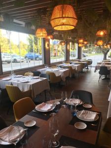 Restauracja lub miejsce do jedzenia w obiekcie Coto Real