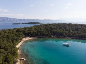 Hrvatska, VRBOSKA, Apartment Lavcevic
