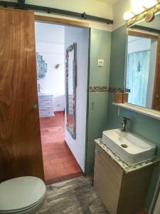 A bathroom at Casa Bambu Luz