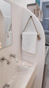 Kúpeľňa v ubytovaní Grey Rooms Naxos