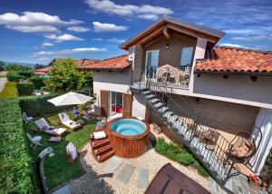 A balcony or terrace at Roncaglia Suite