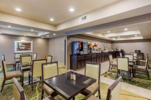 Posezení v ubytování Quality Inn & Suites Durant