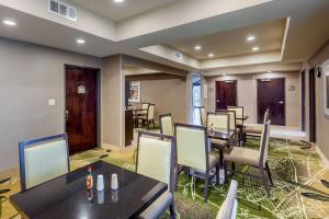 Posezení v ubytování Quality Inn & Suites Durant
