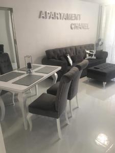 Posedenie v ubytovaní Apartament Chanel Centrum