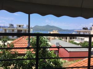 Nespecifikovaný výhled na hory nebo výhled na hory při pohledu z aparthotelu