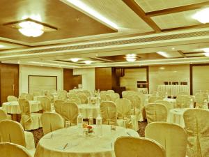 Restaurace v ubytování Ramee Grand Hotel and Spa, Pune