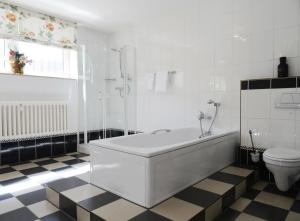 Koupelna v ubytování Hotel Stadtresidenz