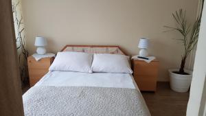 Posteľ alebo postele v izbe v ubytovaní Hotel Śnieżnik
