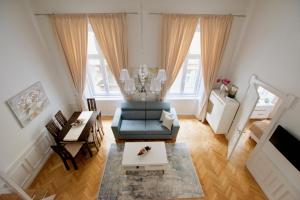 Posedenie v ubytovaní Luxury Apartment by Hi5 - Havas Street