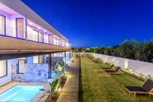 Bazén v ubytování AneSea Hotel nebo v jeho okolí