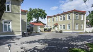 a row of houses in a town square at Modern quiet 2 bedroom apartment near City center in Pärnu
