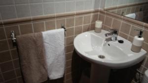 A bathroom at Hostal Sant Roc