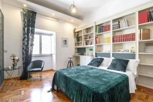 Posteľ alebo postele v izbe v ubytovaní GLAM 50 - Exlusive Penthouse in the Heart of Rome