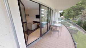 Ein Balkon oder eine Terrasse in der Unterkunft White Pearl Apartment 1.16