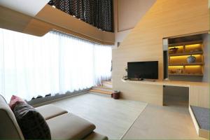 TV a/nebo společenská místnost v ubytování Hatyai Signature Hotel