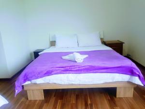 Postel nebo postele na pokoji v ubytování PROKLETIJE HOTELL Same