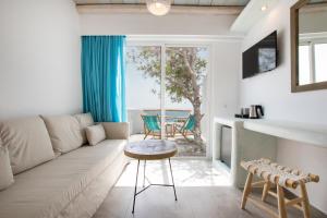 Posezení v ubytování Poseidon Blue Gastronomy Hotel