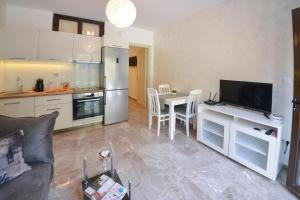 Fotografie z fotogalerie ubytování Brand New Apartments - free parking v destinaci Sveti Stefan + 80 fotografií