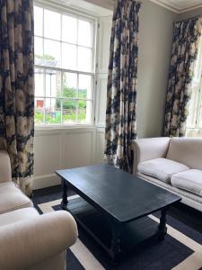 Dovenby Apartment- great base for exploring Lake District的休息区