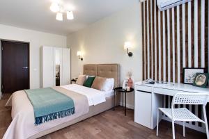 Ein Bett oder Betten in einem Zimmer der Unterkunft New 2 bedrooms apartment in the city center!