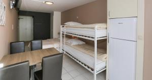 Kuchyň nebo kuchyňský kout v ubytování Hotel De Zeebries